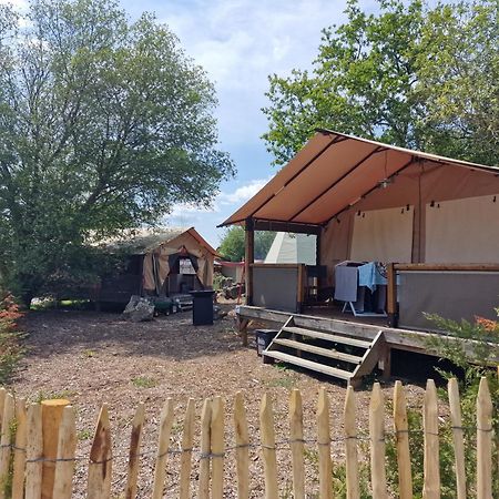 Lodge Les P'Tites Maisons Dans La Prairie Sallertaine Exterior foto